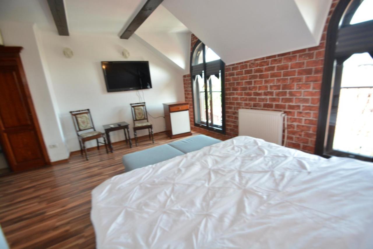 Gala - Guesthouse Oradea Exterior foto